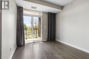 3560 St Clair Ave E in Toronto, ON - Building Photo