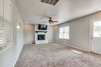 1701 Andover Ct in The Village, OK - Building Photo - Building Photo