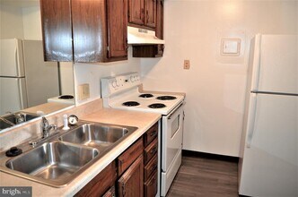 537 Brandt Ave, Unit B in New Cumberland, PA - Building Photo - Building Photo