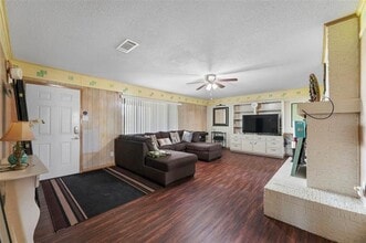 411 Co Rd 3609 in Edgewood, TX - Building Photo - Building Photo