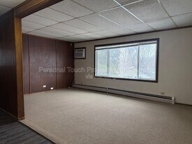 911 Western Rd in Wahpeton, ND - Building Photo