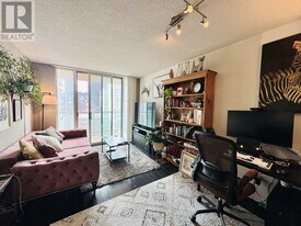 323 Richmond St E in Toronto, ON - Building Photo