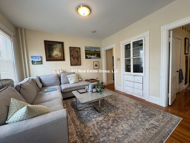 60 Dustin St, Unit 1