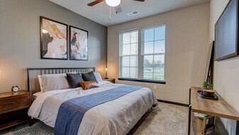 Springs at Three Oaks in Crystal Lake, IL - Building Photo