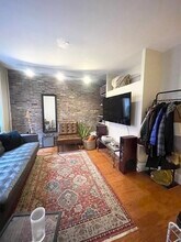 59 Myrtle St, Unit 3 in Boston, MA - Building Photo - Building Photo