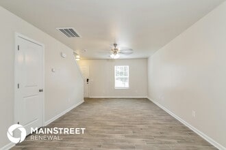 2313 Deerbrook Forest Ln in Greensboro, NC - Building Photo - Building Photo