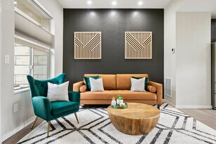 9035 E 49th Pl in Denver, CO - Building Photo