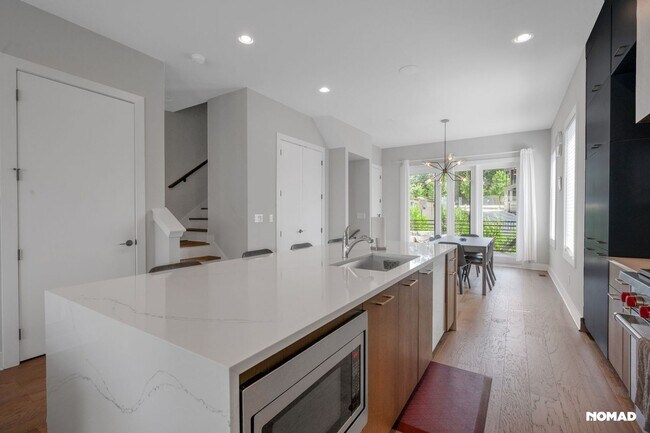 707 Vidalia Ln in Atlanta, GA - Building Photo - Building Photo