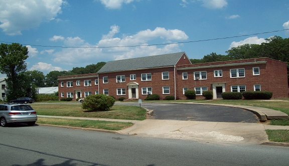 Azalea Apartments in Richmond, VA - Building Photo