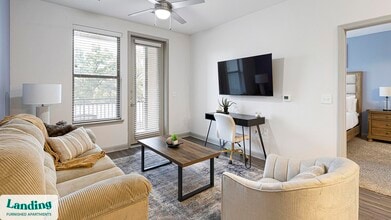 2800 NE Green Oaks Blvd in Grand Prairie, TX - Foto de edificio - Building Photo