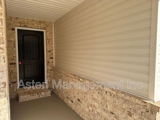 233 Lasso Drive in Warner Robins, GA - Building Photo - Building Photo