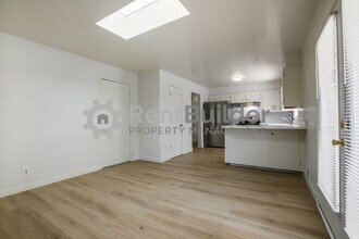 2008 Martha St NE in Albuquerque, NM - Building Photo - Building Photo