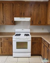 5772 N Castlegate Dr in Atlanta, GA - Building Photo - Building Photo