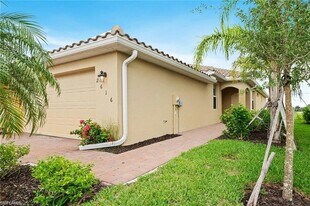 2616 Vine Ave in Naples, FL - Building Photo