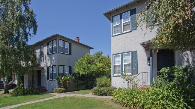 130-132 Dartmouth Rd in San Mateo, CA - Building Photo - Building Photo