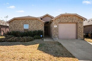 1421 Warringwood Dr in Greenville, TX - Building Photo