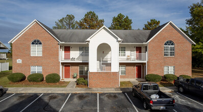 Stanton Pointe Apartments in Greenville, NC - Building Photo - Building Photo