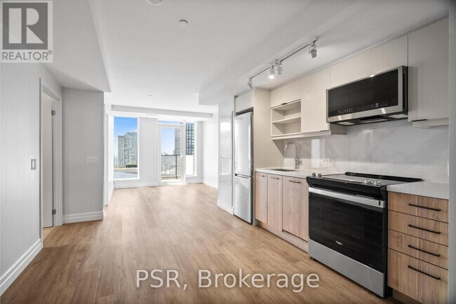 203-3203 Jarvis St in Toronto, ON - Building Photo - Building Photo