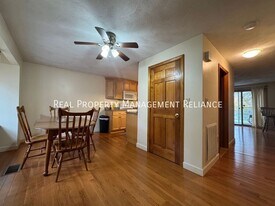 38 Kimball Ave in Ipswich, MA - Building Photo