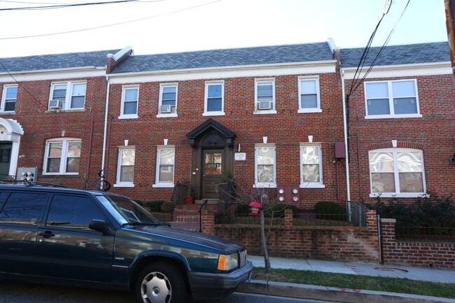 1321 Adams St NE in Washington, DC - Building Photo - Building Photo
