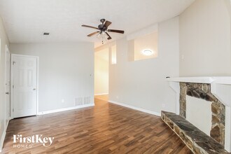 3972 McGill Dr in Decatur, GA - Foto de edificio - Building Photo