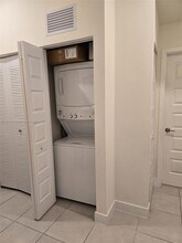 7905 NW 104th Ave in Doral, FL - Building Photo - Building Photo