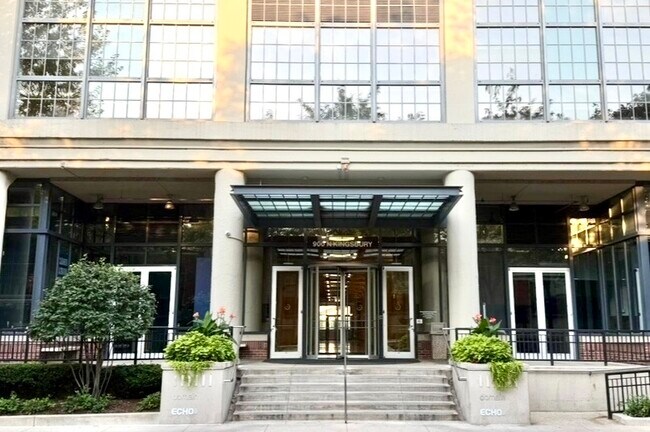 property at 900 N Kingsbury St