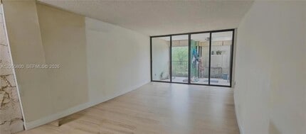 2802 N 46th Ave in Hollywood, FL - Building Photo - Building Photo