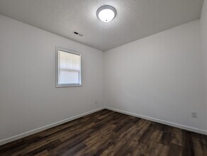 401 N 3rd St in Knoxville, IA - Building Photo - Building Photo