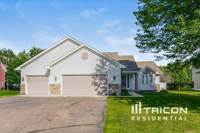 property at 1823 Evergreen Ln