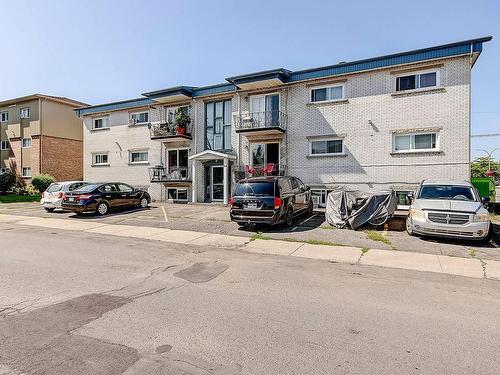 910 Désaulniers St in St-Jean-sur-Richelieu, QC - Building Photo - Building Photo