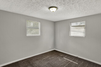5634 Astor Pl in Jacksonville, FL - Building Photo - Building Photo