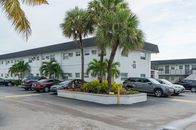 River Oaks Apartments