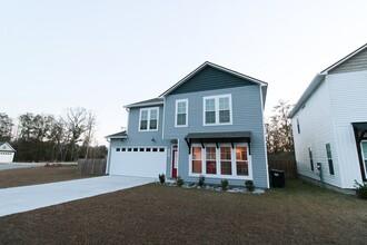 3901 Betty's Pl in Hahira, GA - Foto de edificio - Building Photo