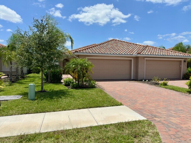 property at 2563 Vine Ave