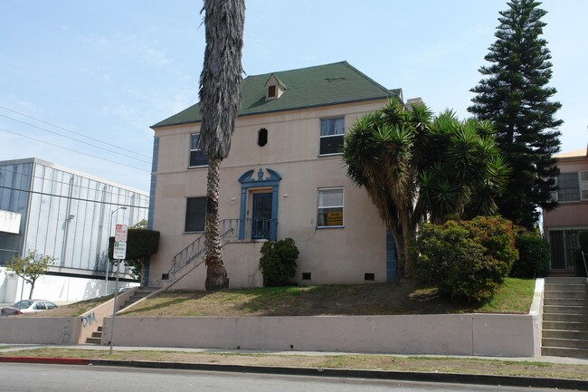 338 N New Hampshire Ave in Los Angeles, CA - Foto de edificio - Building Photo