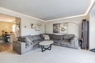 9235 Jessica Dr in Manassas Park, VA - Building Photo - Building Photo