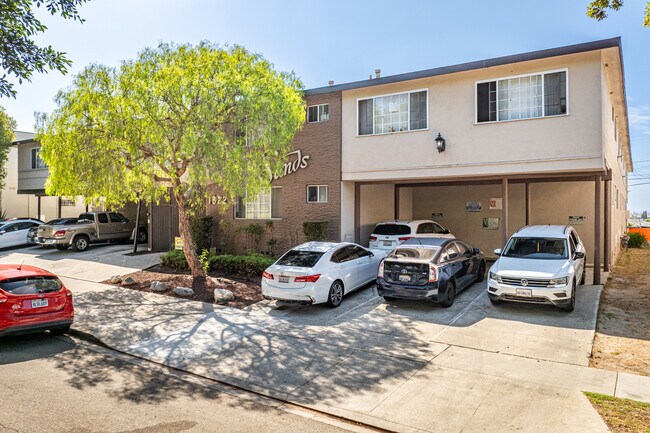 1822 W. El Segundo Blvd.