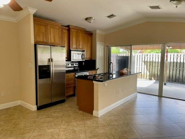 property at 4657 Clemens St