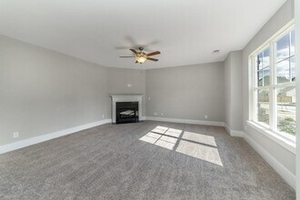 4006 Glendianne Wy in Powder Springs, GA - Building Photo - Building Photo