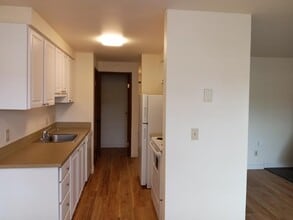 Urban Oasis! in Seattle, WA - Building Photo - Interior Photo