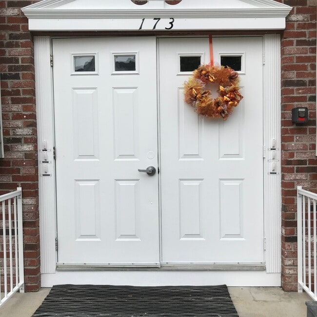 173 Bailey St, Unit 1R