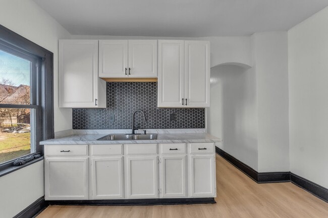 3447 E 140th St, Unit 4