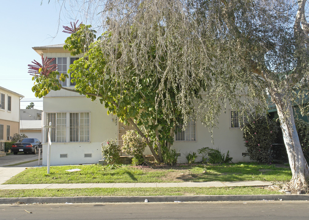 1433 S Bronson Ave in Los Angeles, CA - Building Photo