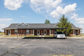 White Pine Estates in Marshfield, MO - Building Photo - Building Photo