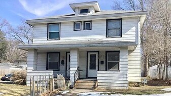 1904 Marine St in South Bend, IN - Building Photo