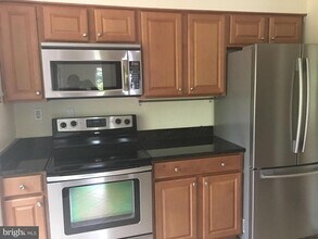 7821 Cayuga Ave in Bethesda, MD - Building Photo - Building Photo