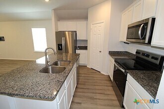 2466 Bee Crk Dr in Copperas Cove, TX - Building Photo - Building Photo