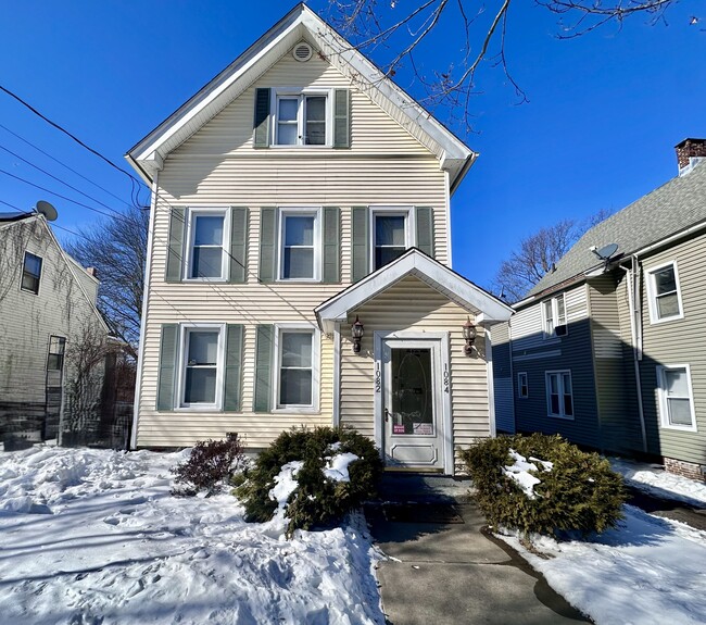 property at 1082 Townsend Ave