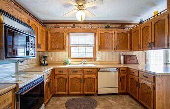 404 Mount Vernon Rd in Greer, SC - Building Photo - Building Photo